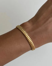 Load image into Gallery viewer, SERENA - S Link Gold Bracelet II