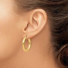 Load image into Gallery viewer, ALINA - Classic Hoop Earrrings Lightweight
