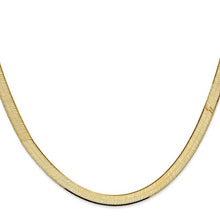 Load image into Gallery viewer, CARTER - Herringbone Chain Necklace 5.5mm