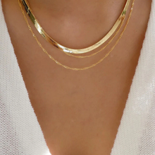 Load image into Gallery viewer, ERIKA - Herringbone Chain Necklace 4mm