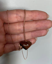 Load image into Gallery viewer, EVE - Engraved Best Mama Heart Pendant Necklace