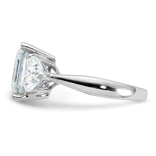 Load image into Gallery viewer, EVETTE - Three Stone Diamond Ring Grand
