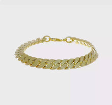 Load and play video in Gallery viewer, ALEXANDER - Reversible Miami Link Bracelet
