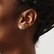 Load image into Gallery viewer, HAYDEN - Diamond Stud Earrings Princess cut
