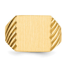 Load image into Gallery viewer, SONNY - Personalized Grand Square Signet Ring
