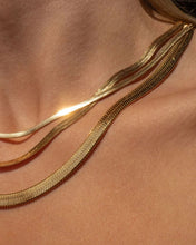 Load image into Gallery viewer, MOLLY - Herringbone Chain Necklace 6.5mm

