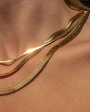 Load image into Gallery viewer, JESSICA - The Herringbone Chain 5mm
